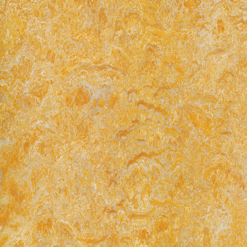 Fleckenunempfindlicher und kostengünstiger heterogener Bodenbelag